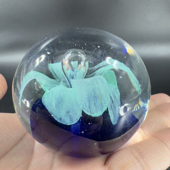 Vintage Round Paperweight Art Glass Blue Flower Figurine With Air Bubble Glass - Picture 9 of 16